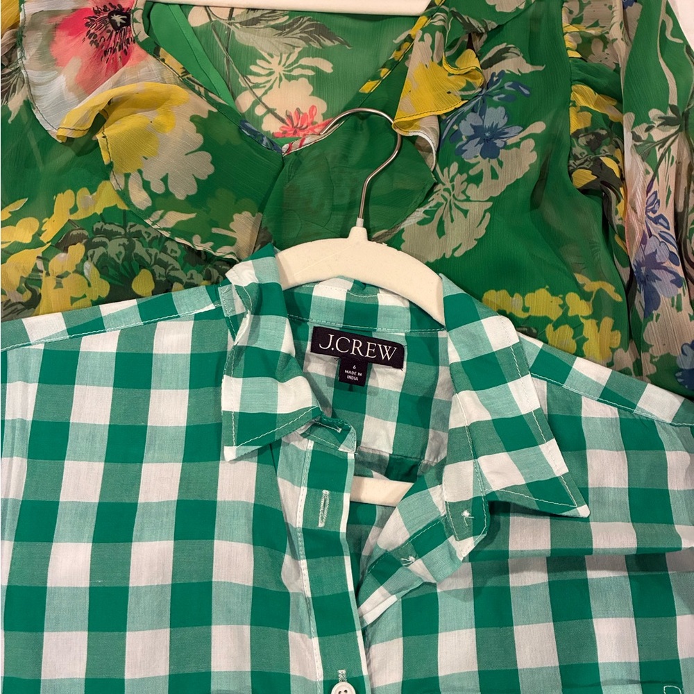 Bundle of 6 Women’s Tops J Crew/Saks Fifth Avenue/Ann Taylor Sz Small